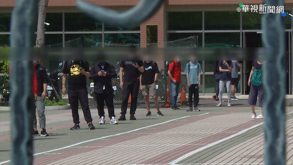 東吳大學北投宿舍1男確診 72人送快篩