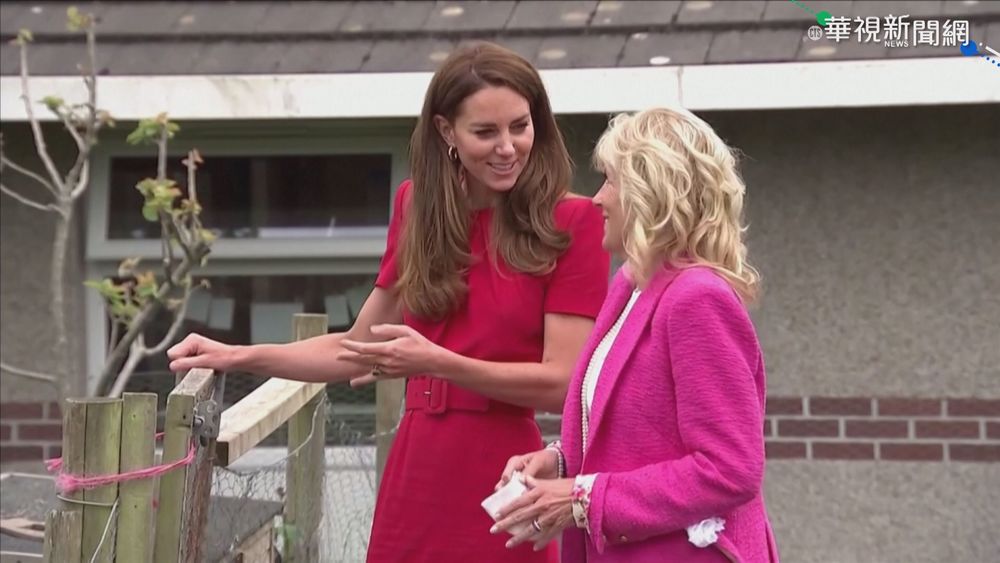 美第一夫人.英凱特王妃 結伴訪學校