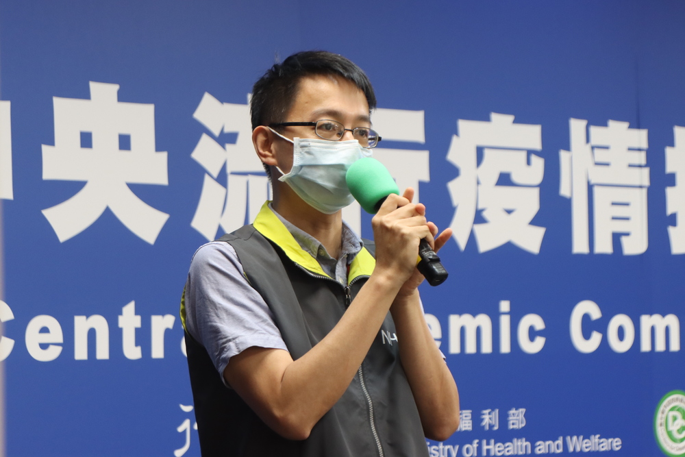 長輩群組傳「打疫苗後吃普拿疼降副作用」？羅一鈞解答