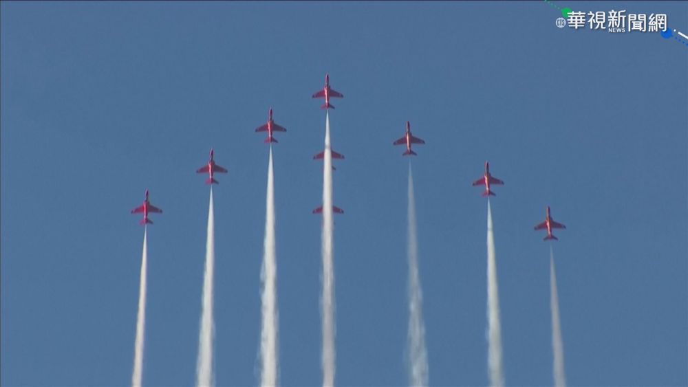 G7場外抗議不斷 花招百出搏版面