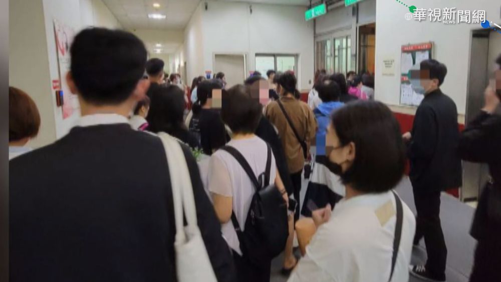 台中新光三越復業 櫃姐:下班全擠一起