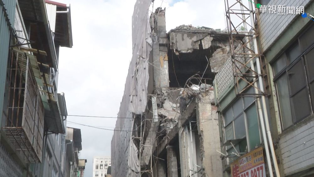 高雄今日戲院外牆倒塌 直擊驚險瞬間