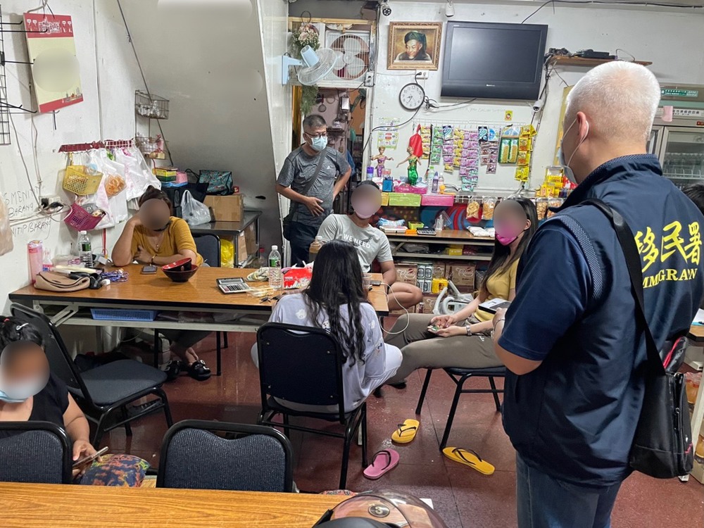 移工下班揪友吃飯 違法5人群聚收罰單大嘆：代價真高