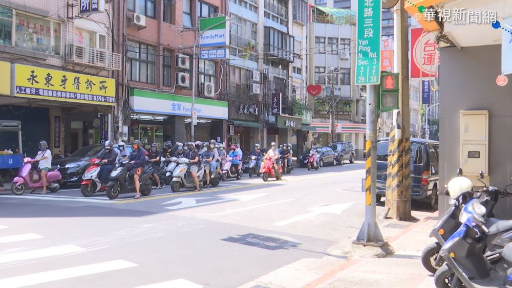 惡煞當街強擄 被害人機警"跳車"逃劫!