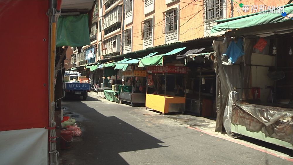 新北宏泰市場流動攤販確診 封街消毒