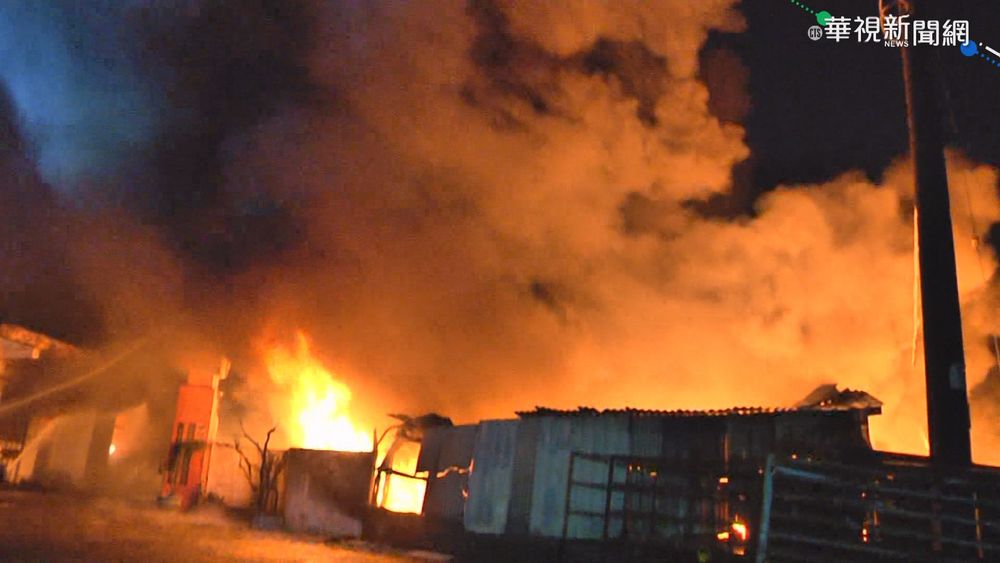 台中1泡棉廠惡火 警消衝火場救9移工