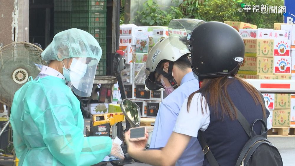 濱江市場持續快篩 攤商持陰性證明入場
