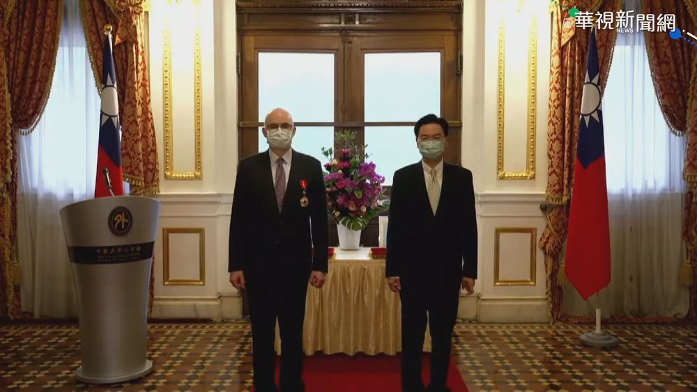 AIT處長將卸任 吳釗燮頒特種外交獎