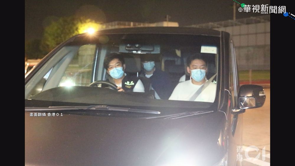 港警機場抓人 逮"港蘋"前總編馮偉光