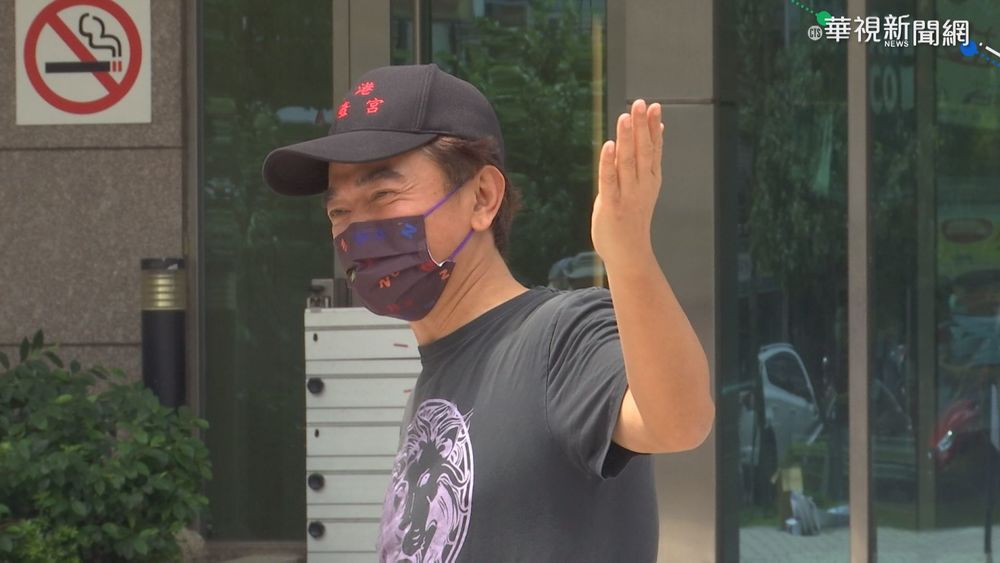 撇外界疑慮 吳宗憲送北醫3000快篩劑