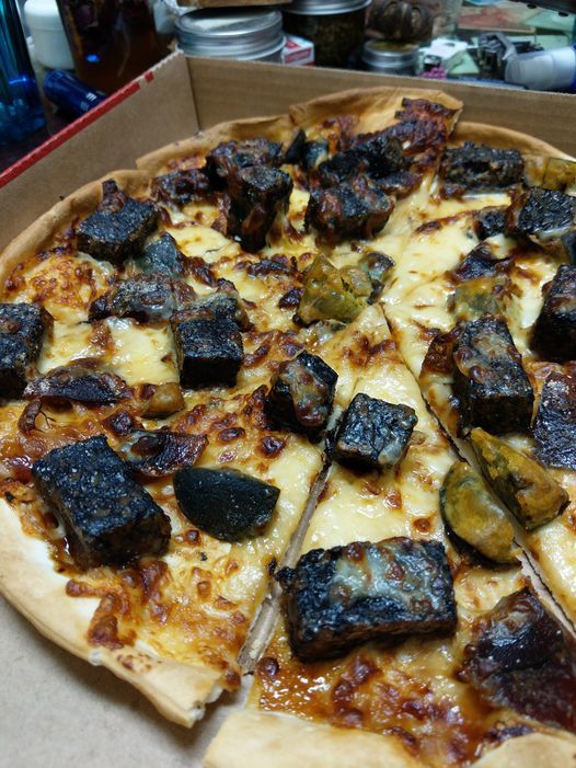 買香菜豬血糕披薩「缺靈魂」 他傻了：到底買了啥