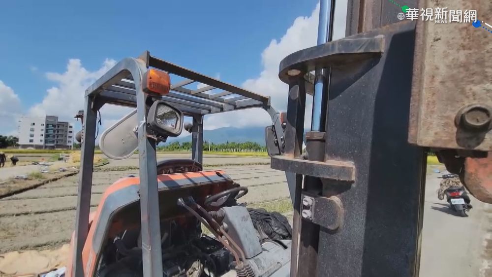 操作不慎! 堆高機倒落駕駛遭壓身亡