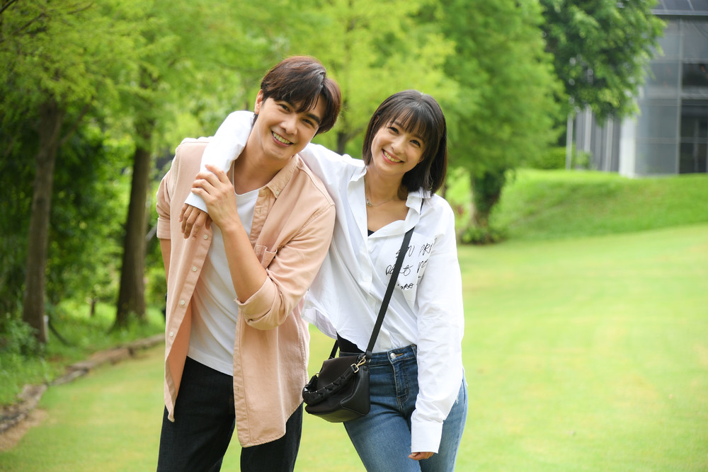 《三隻小豬》天菜閨蜜謝佳見配對賴雅妍 粉絲喊：「他只能是我們的！」