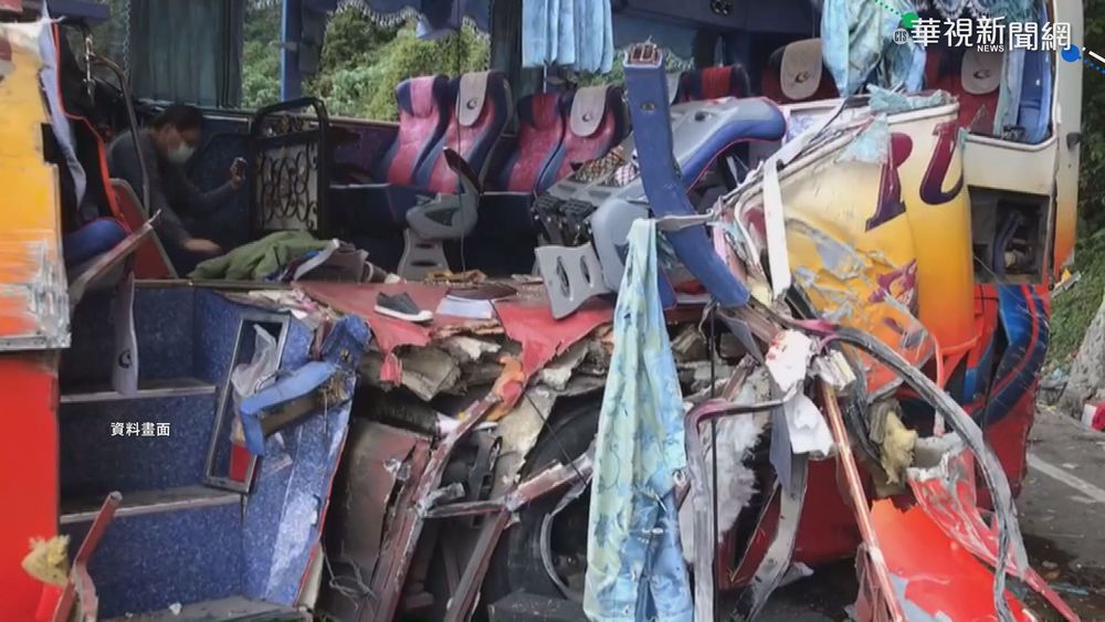 蘇花遊覽車撞山壁6死 司機過失致死遭訴