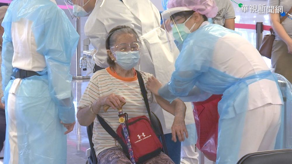 拚7月底覆蓋率25% 單日須12.5萬人接種