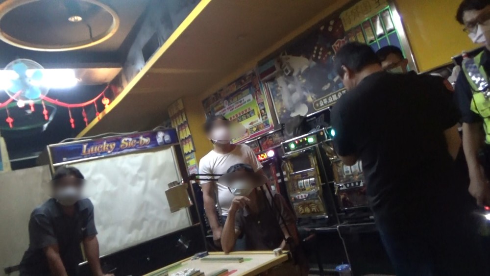 屏東遊藝場5人群聚打麻將 警埋伏蒐證最高罰30萬