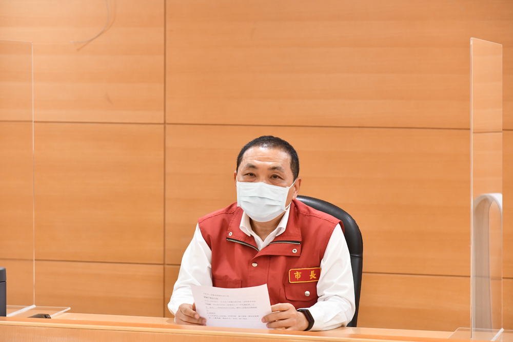 新北不跟餐飲內用微解封！侯友宜列3理由：戶外場所優先