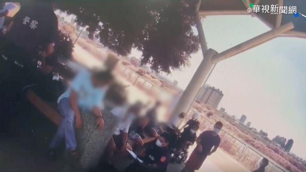 防疫疲勞悶不住! 碧潭橋下現出遊人潮