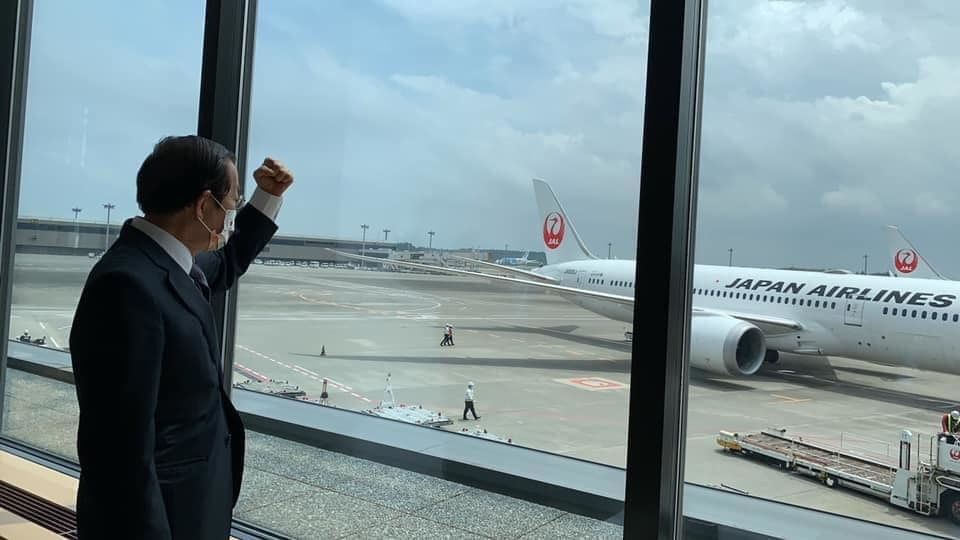 日援97萬疫苗起飛！謝長廷致謝 盼來日報恩助人