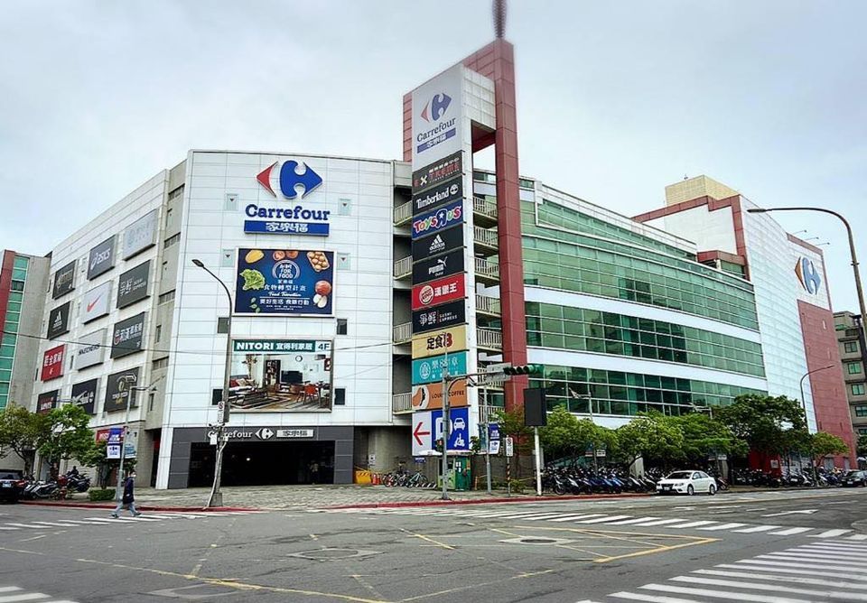 不只好市多、IKEA！內湖家樂福也有足跡急停業消毒