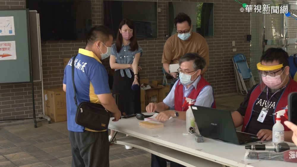 防疫計程車司機混打疫苗 line群組炫耀