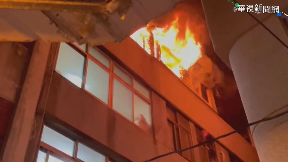 澎湖馬公重光市場店鋪火警 火舌竄天!