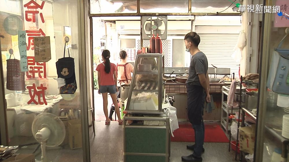 盼不到開放內用...小吃店家難掩失望