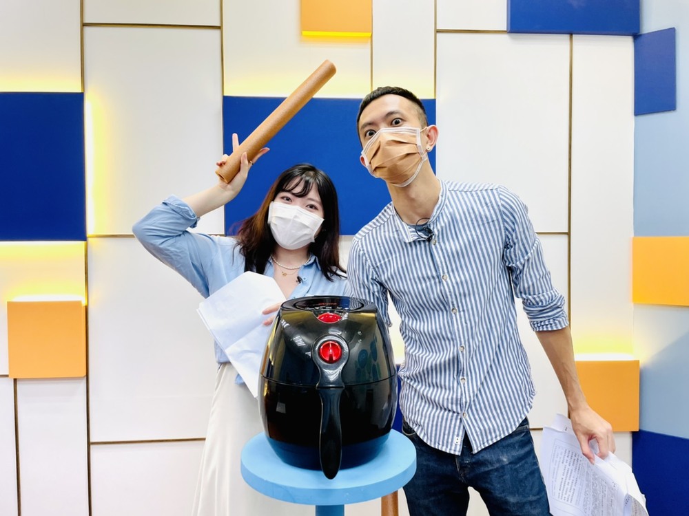 怒火灌起來！ 《小編氣炸鍋》玩「火」評時事