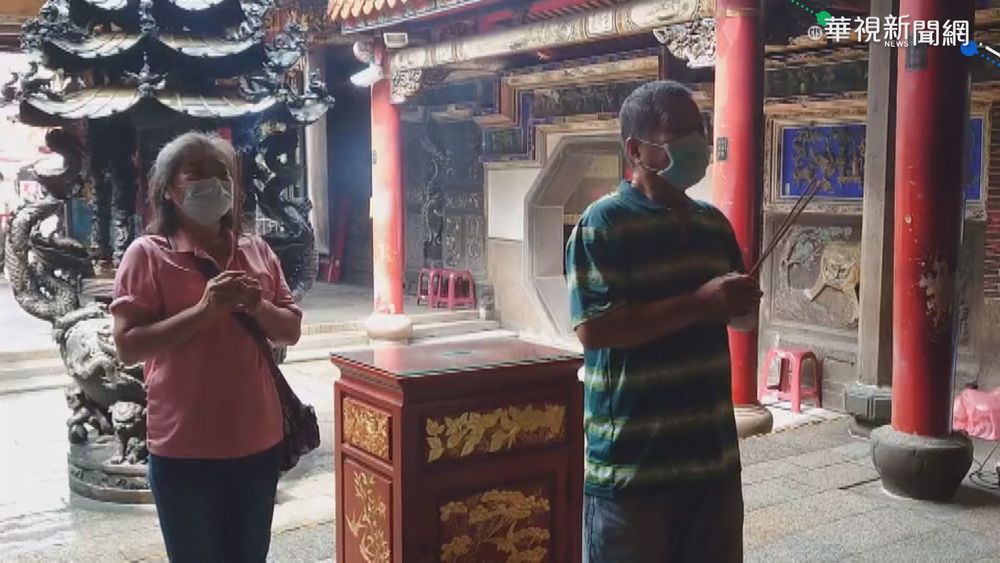 嘉義新港奉天宮開放 信眾歡喜入內參拜