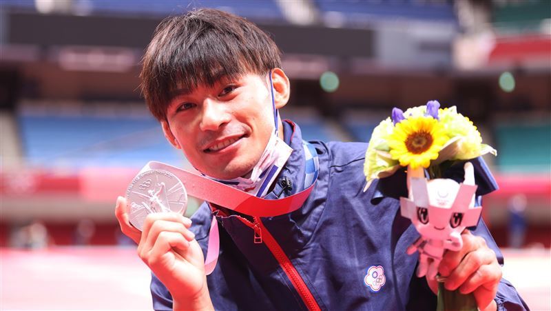 首登奧運就摘下銀牌！楊勇緯沉澱一天吐露奪牌心情
