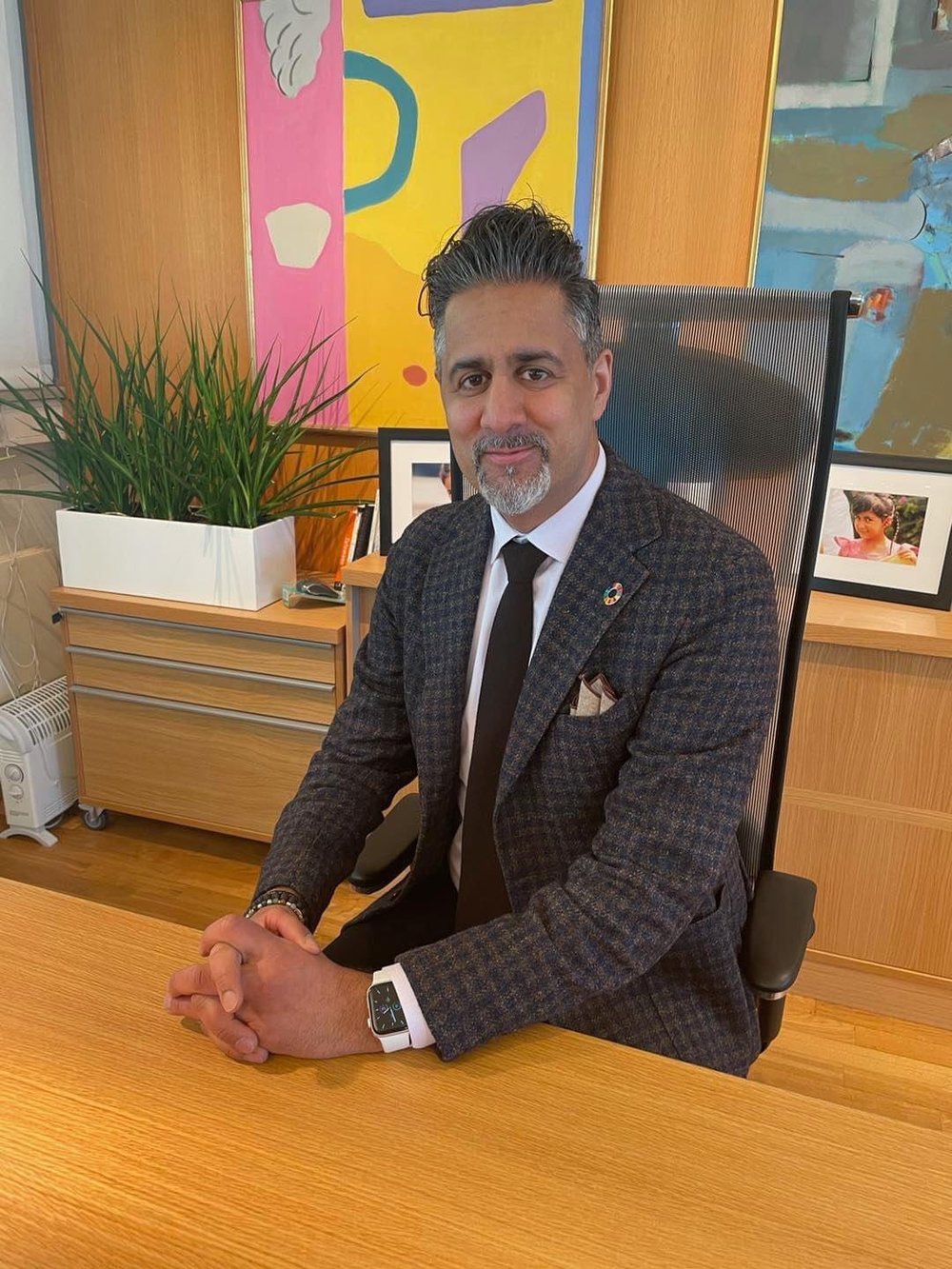 翻社推特@abidraja