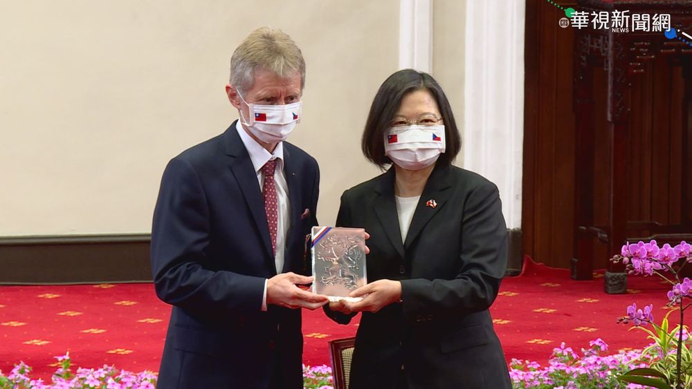 捷克宣布贈台3萬疫苗 蔡英文點名感謝這3人