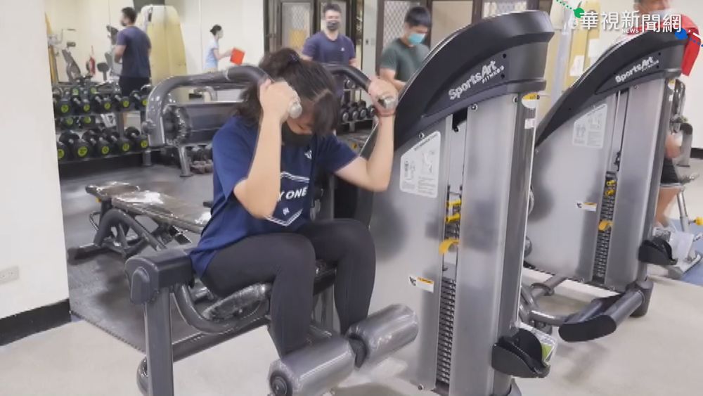 運動場館今開放 金門縣體育館湧人潮