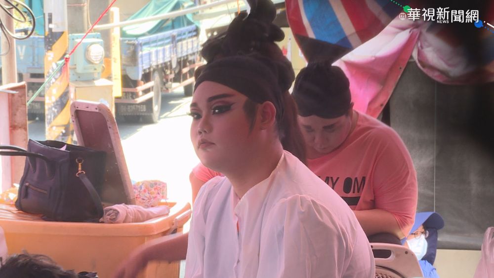 鳳山龍山寺湧信眾 廟方廣播提醒防疫