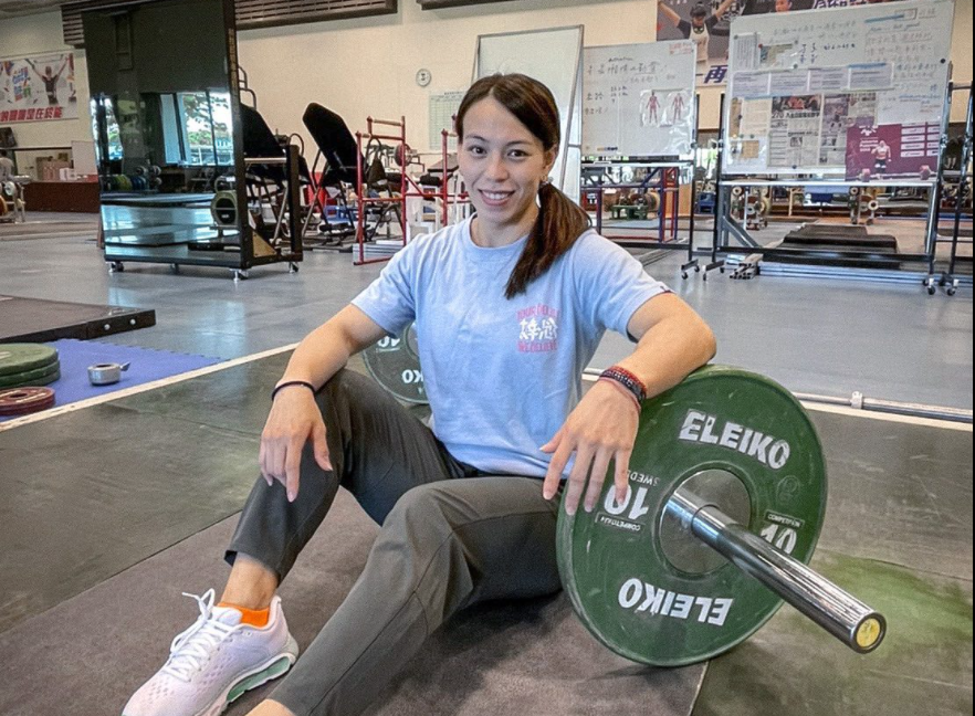 奪金後突被教練擁抱「露出微妙表情」？郭婞淳親自回應