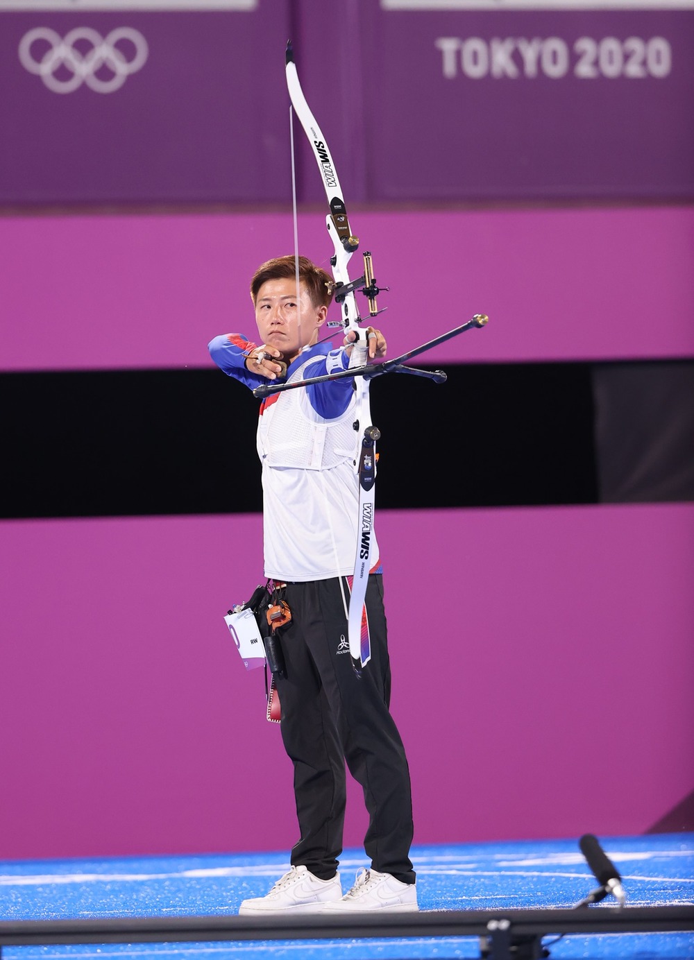 （射箭女子個人淘汰賽選手雷千瑩。／翻攝自臉書「蔡英文 Tsai Ing-wen」。）