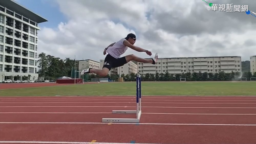 陳傑400m跨欄首戰失利 母不捨落淚