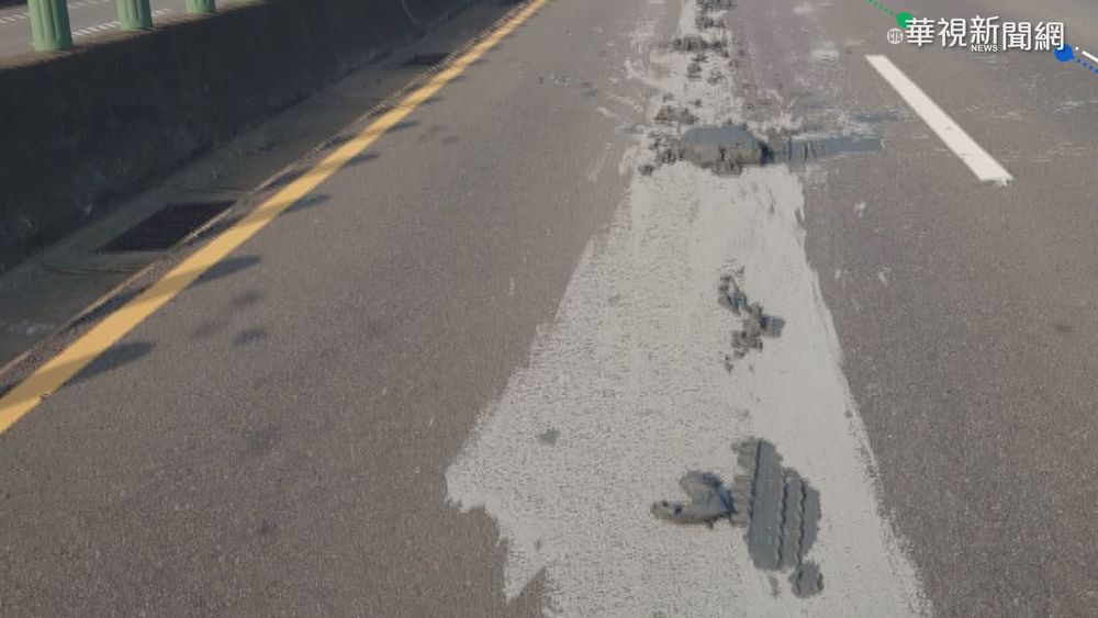 爛泥沿路掉 害2車爆胎! 貨車司機送辦