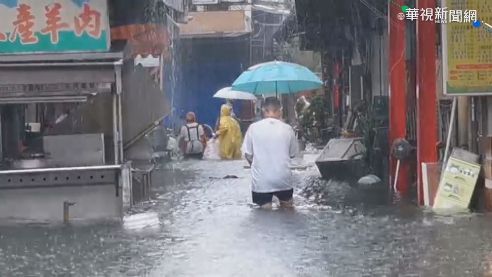 新港雨量破300毫米 全鄉幾乎泡水裡