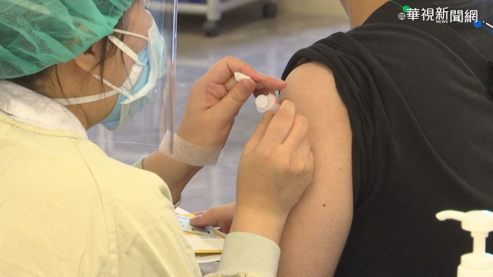 本土新增12例 第五輪打莫德納疫苗