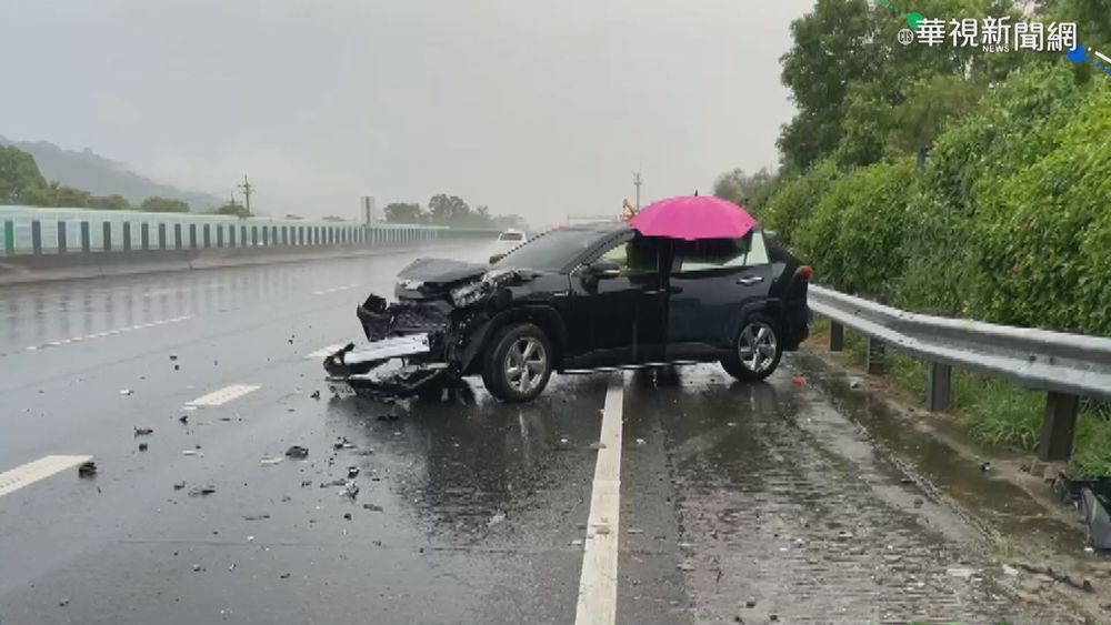 暴雨傾洩能見度低 國3南投段3車連撞