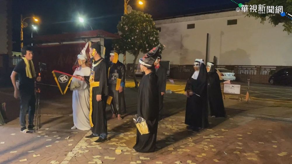 ｢好兄弟｣量體溫! 鎮公所搞笑宣導防疫