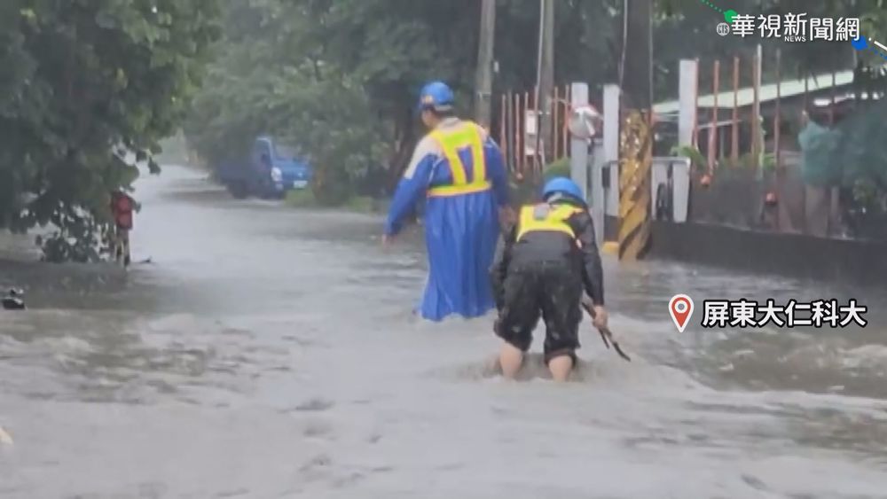 豪雨彈狂炸屏東 大仁科大前成｢水路｣