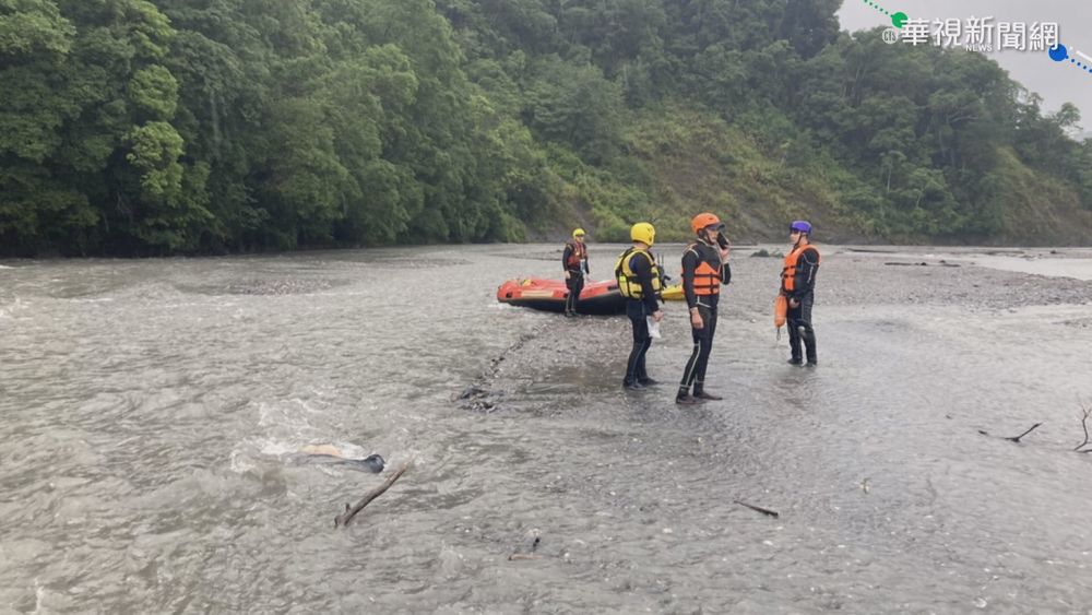 南投德魯灣橋溪水暴漲 夫妻抓魚溺斃
