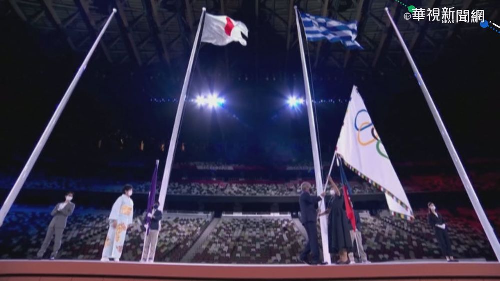 宣示接棒奧運! 法飛行特技小組秀絕活