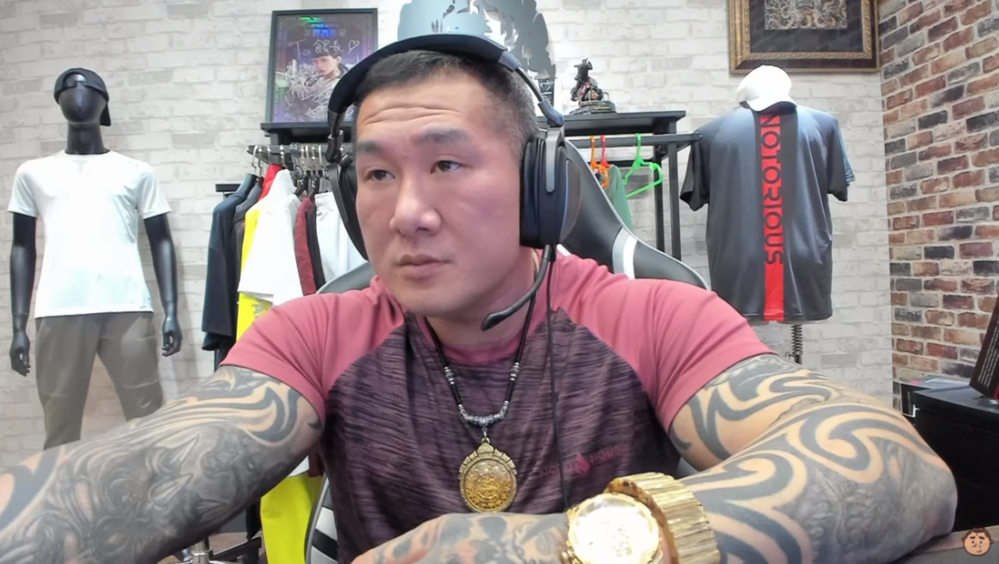 遭爆月餅賣貴、要脅員工若染疫就開除？館長反擊鄉民喊告