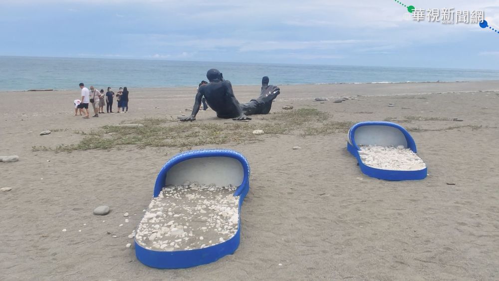 公德心去哪? 藝術季雕塑遭挪位.攀爬