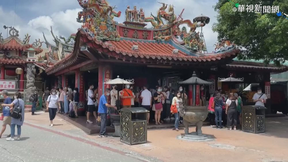 威力彩頭獎飆17.5億 紫南宮湧求財信眾