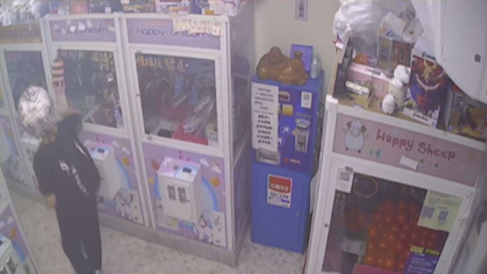 店家報警遭竊 疑反遭警偷拍檢舉違停