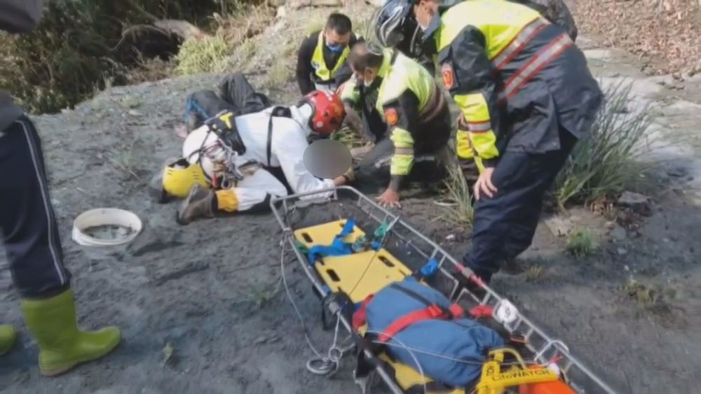 無照夜衝合歡山 大學生人車墜落山谷